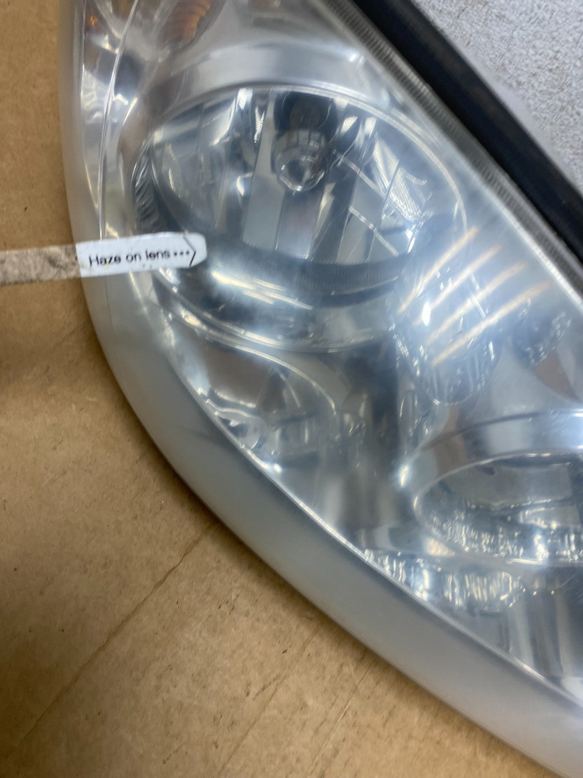2005 to 2006 Toyota Camry Right Passenger RH Halogen Headlight AD4463 DW4