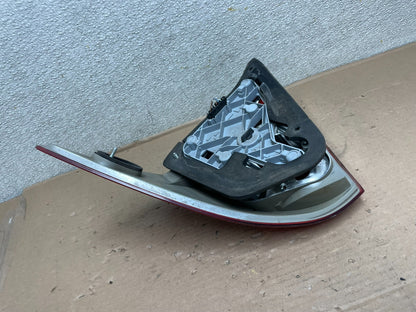 2001-2004 Mercedes-Benz C 230 C240 W203 C-Class Left Driver Tail Light AB0053 LK3