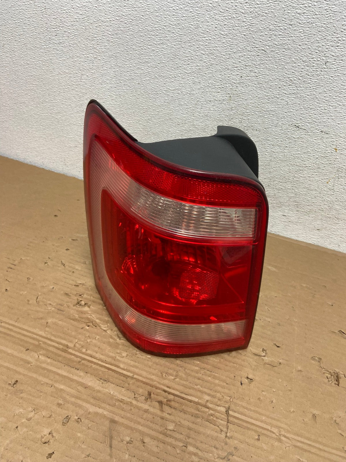 2008 to 2012 Ford Escape Left Driver LH Side Tail Light AD4305 LK0