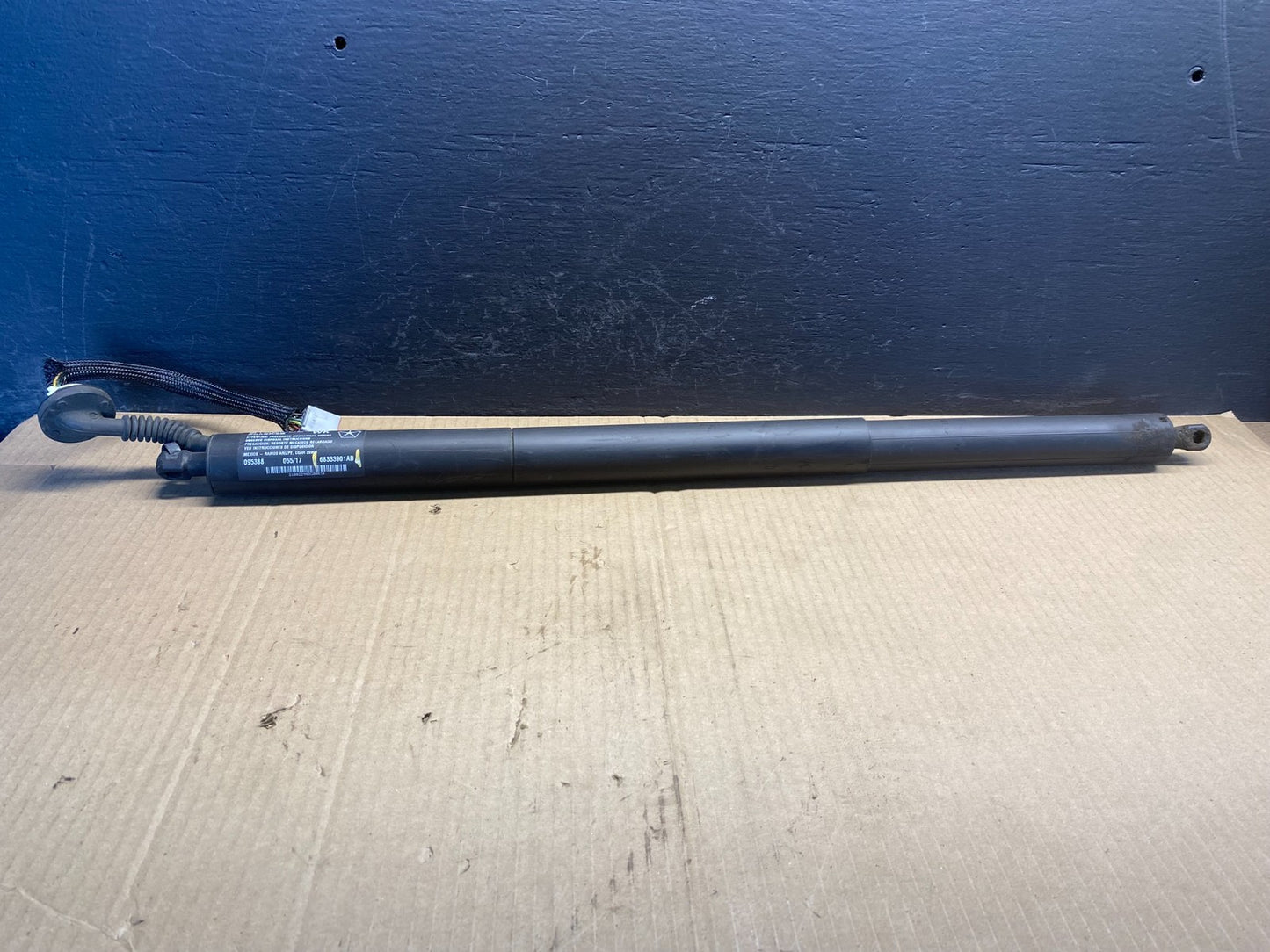 2014-2020 Jeep Grand Cherokee Left Rear Liftgate Rod Support Strut ac0892 DG5
