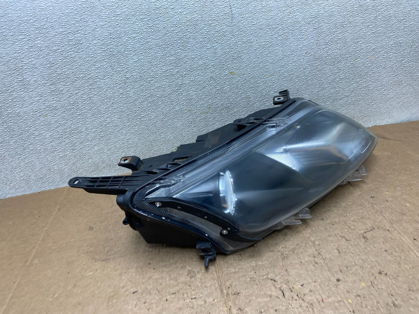 2010 2011 2012 Ford Fusion Right Passenger RH Headlight Halogen OEM AA4120 DW2