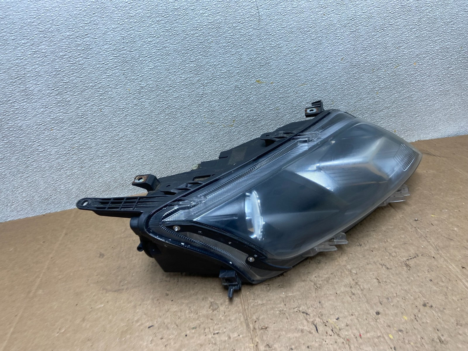 2010 2011 2012 Ford Fusion Right Passenger RH Headlight Halogen OEM AA4120 DW2