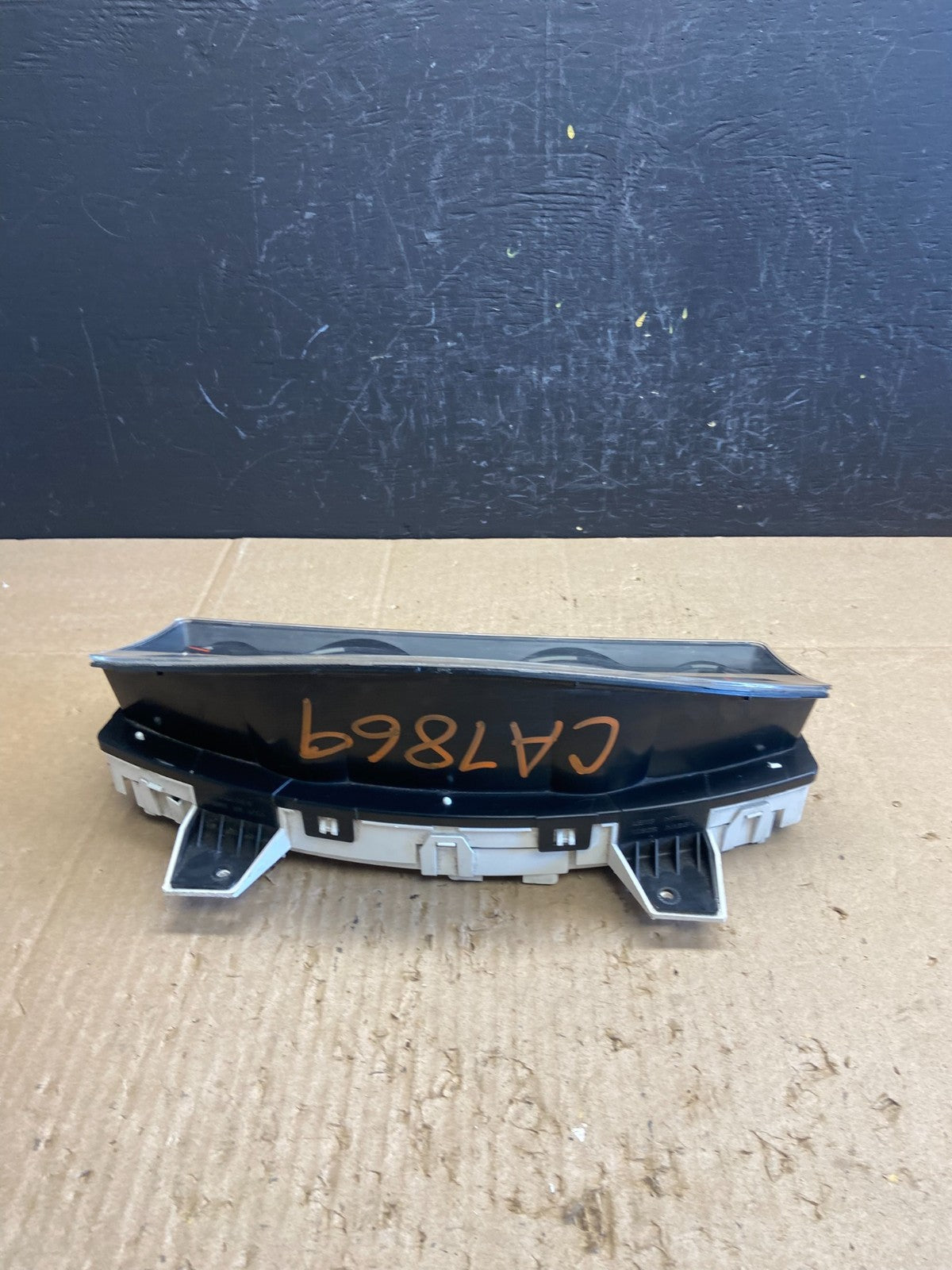 2006 Jeep Grand Cherokee 3.7L Speedometer Gauge Cluster OEM ab9840 DG4