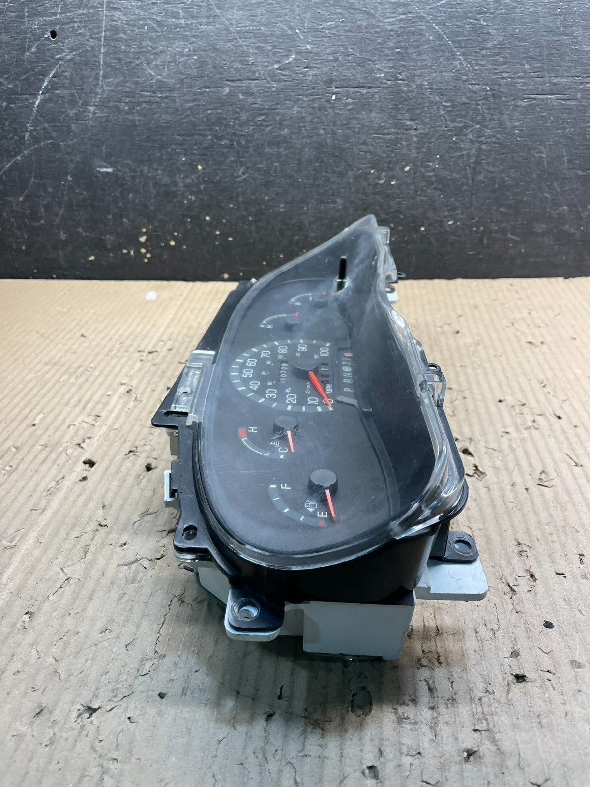 2001 - 2002 Ford Econoline E250 E350 Van Speedometer Instrument Cluster X0912 DG5