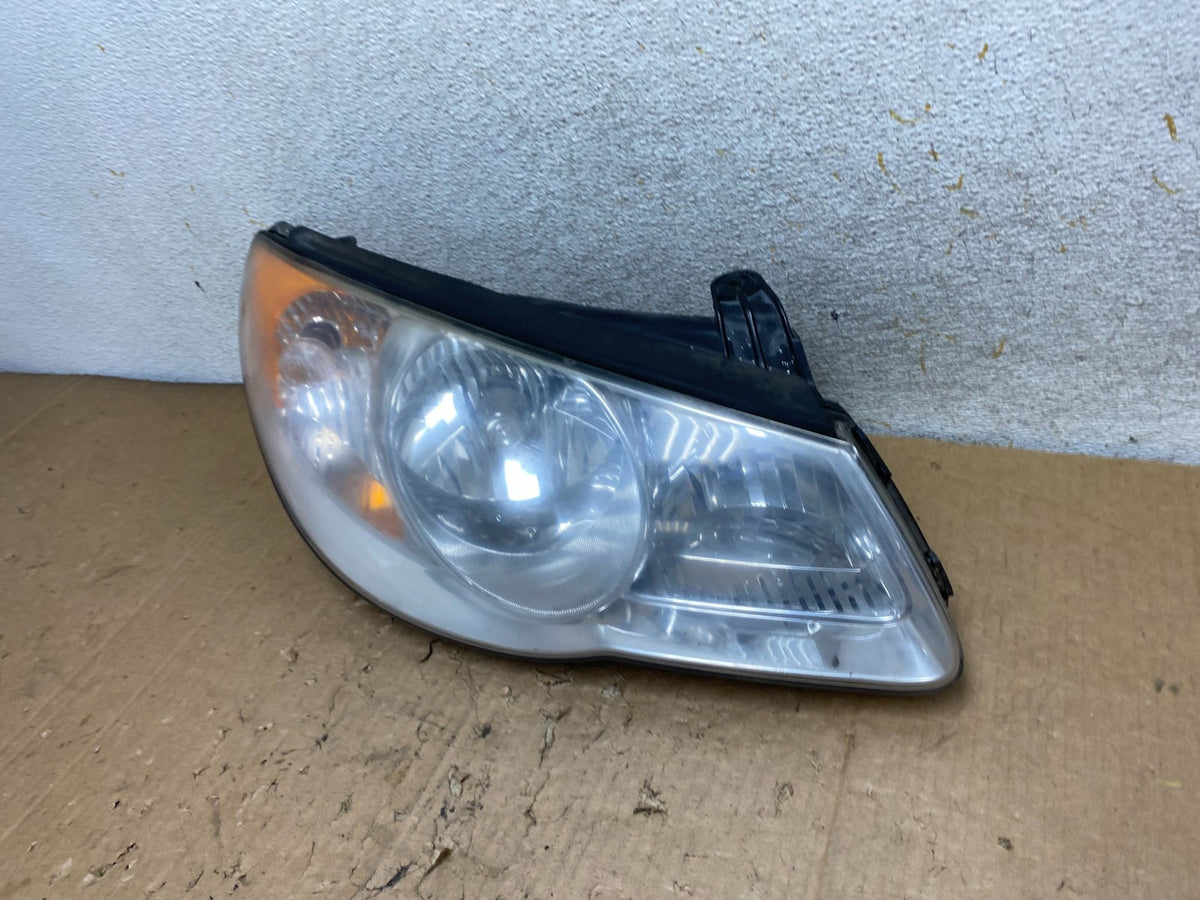 2007 2008 2009 2010 Hyundai Elantra Right Passenger Side Headlight AI9292 LK1