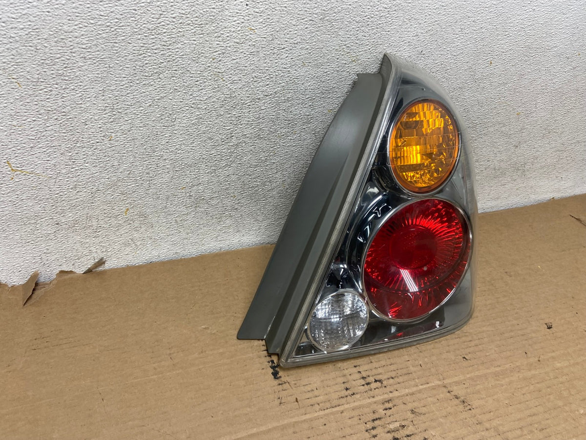 2002 2003 2004 Nissan Altima Right Passenger Rh Tail Light Side AH4082 LK1