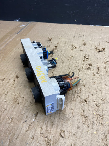 2008-2010 Chevrolet Express 1500 2500 3500 Climate Control Panel OEM AB5810 DG2