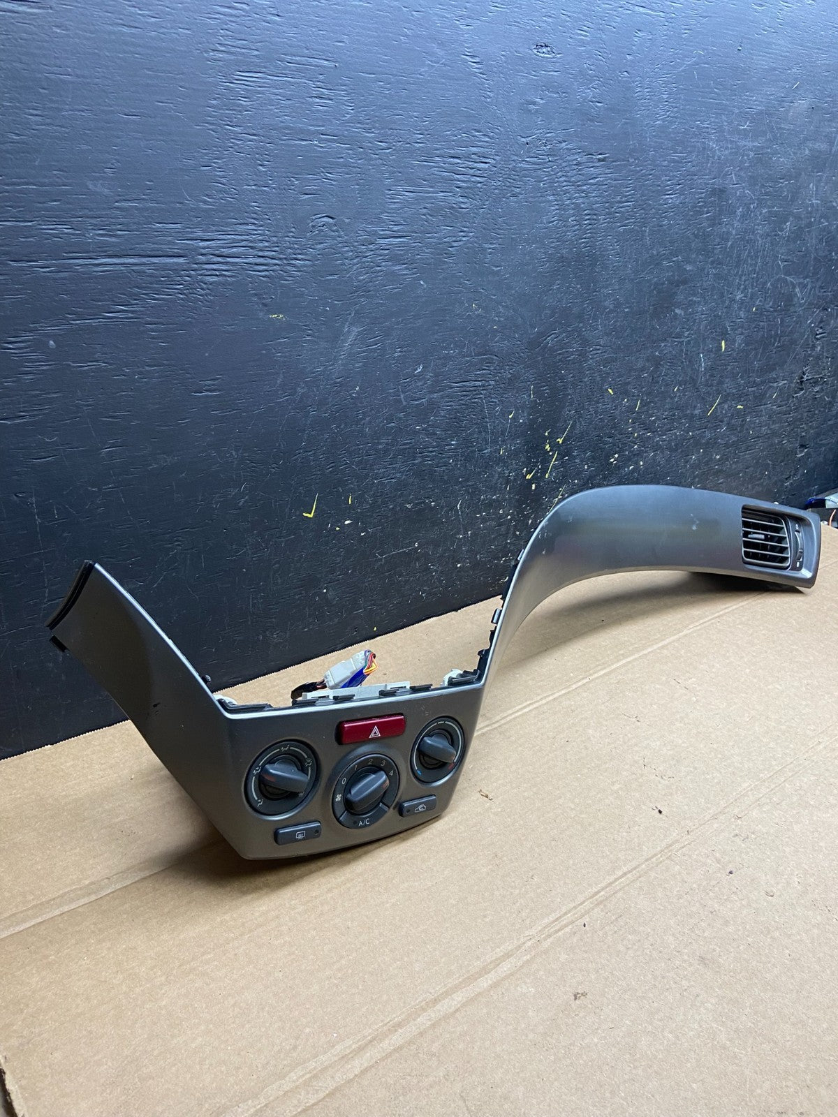 2008-2010 Subaru Impreza Dash Air Vent Climate Control Panel Bezel Trim W6439 DG2