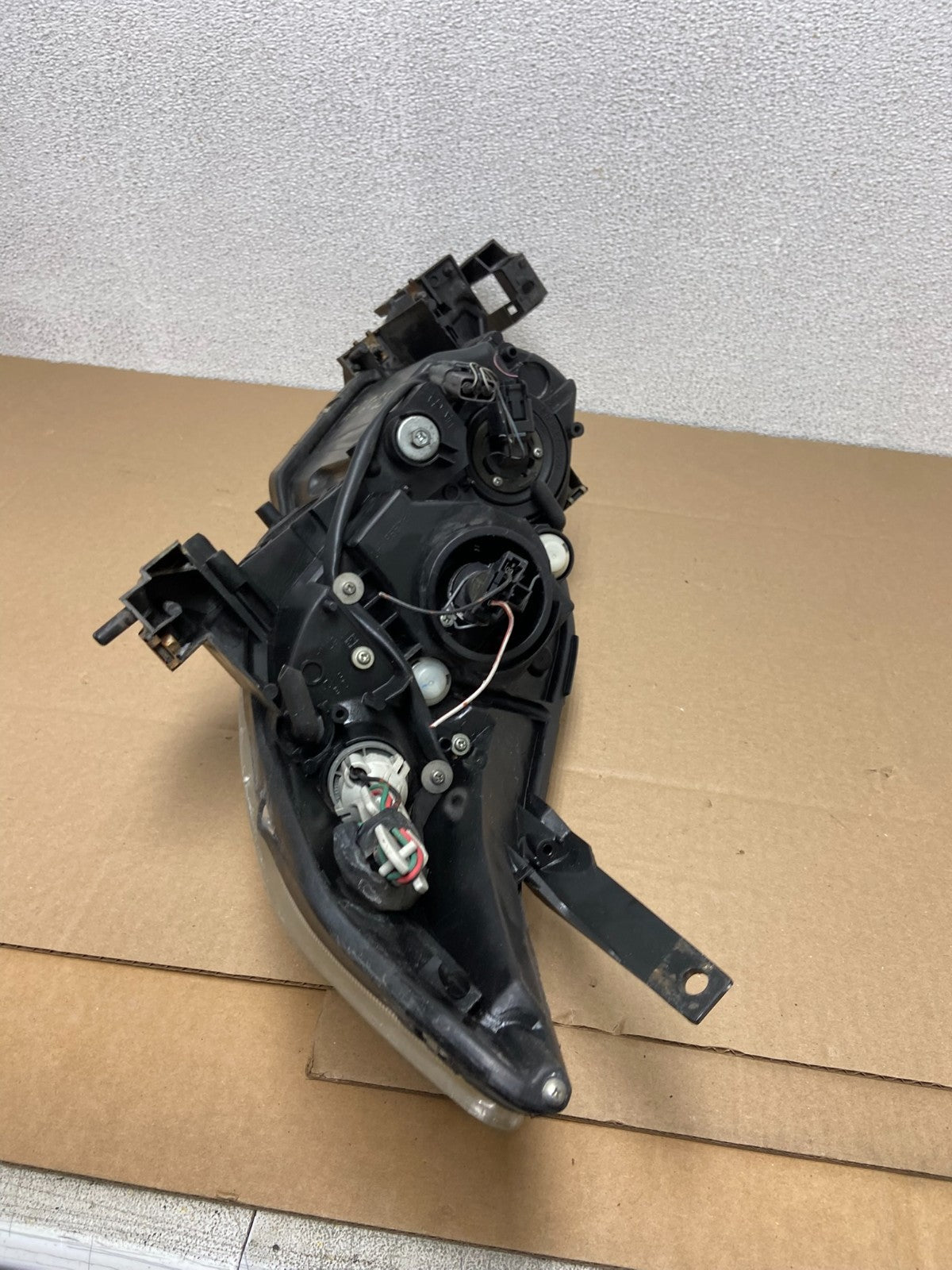 2006 2007 Mazda 5 Right Passenger RH Side Halogen Headlight OEM AB6085 DW6