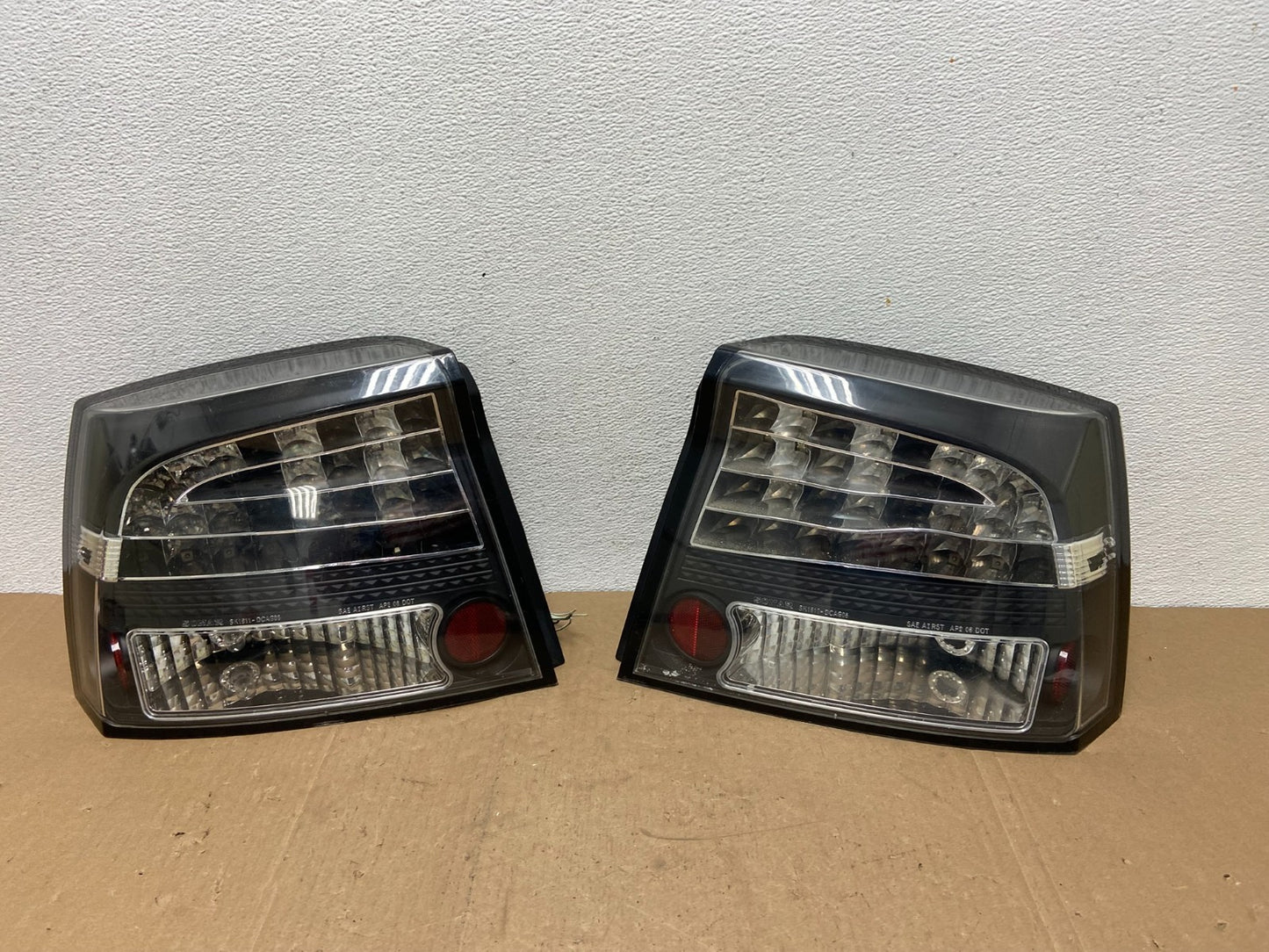2006 2007 2008 Dodge Charger Left+Right Set LED Tail Lights AC5769 DG0