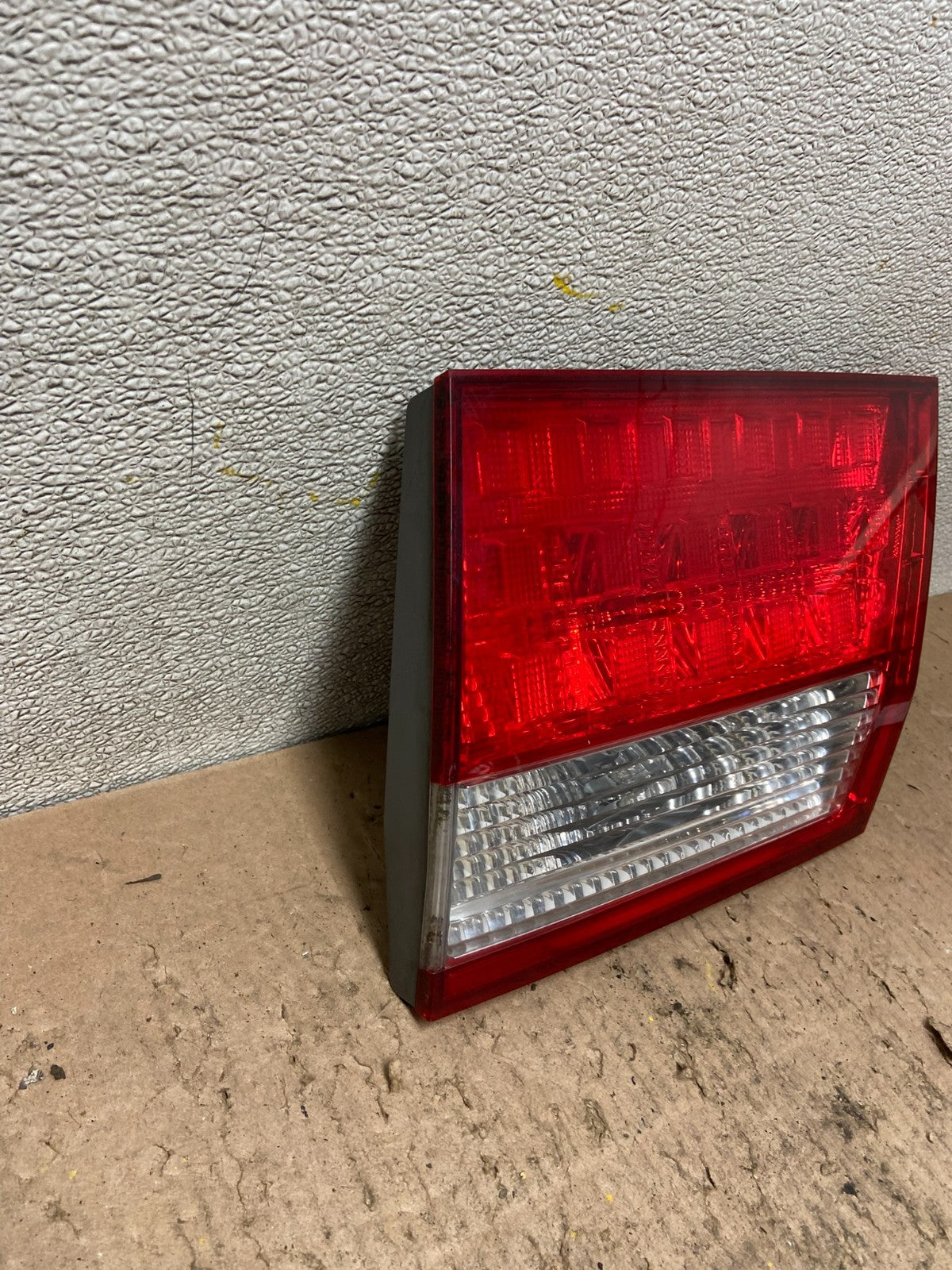 2005 2006 2007 Honda Odyssey Inner Right Passenger RH Tail Light Y4679 DW2