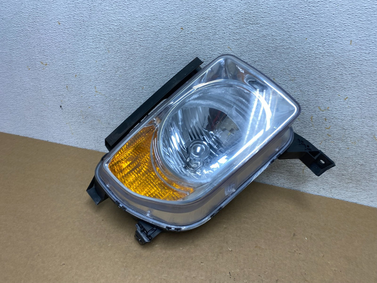 2003 to 2006 Honda Element Right Passenger Rh Side Headlight AI2625 DW0