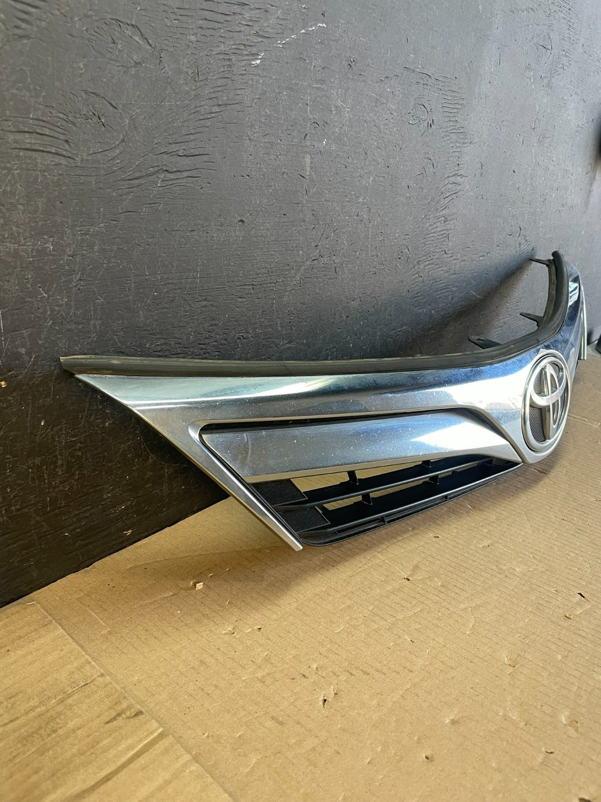 2012 2013 2014 Toyota Camry Front Upper Grill Grille AE3741 DG2