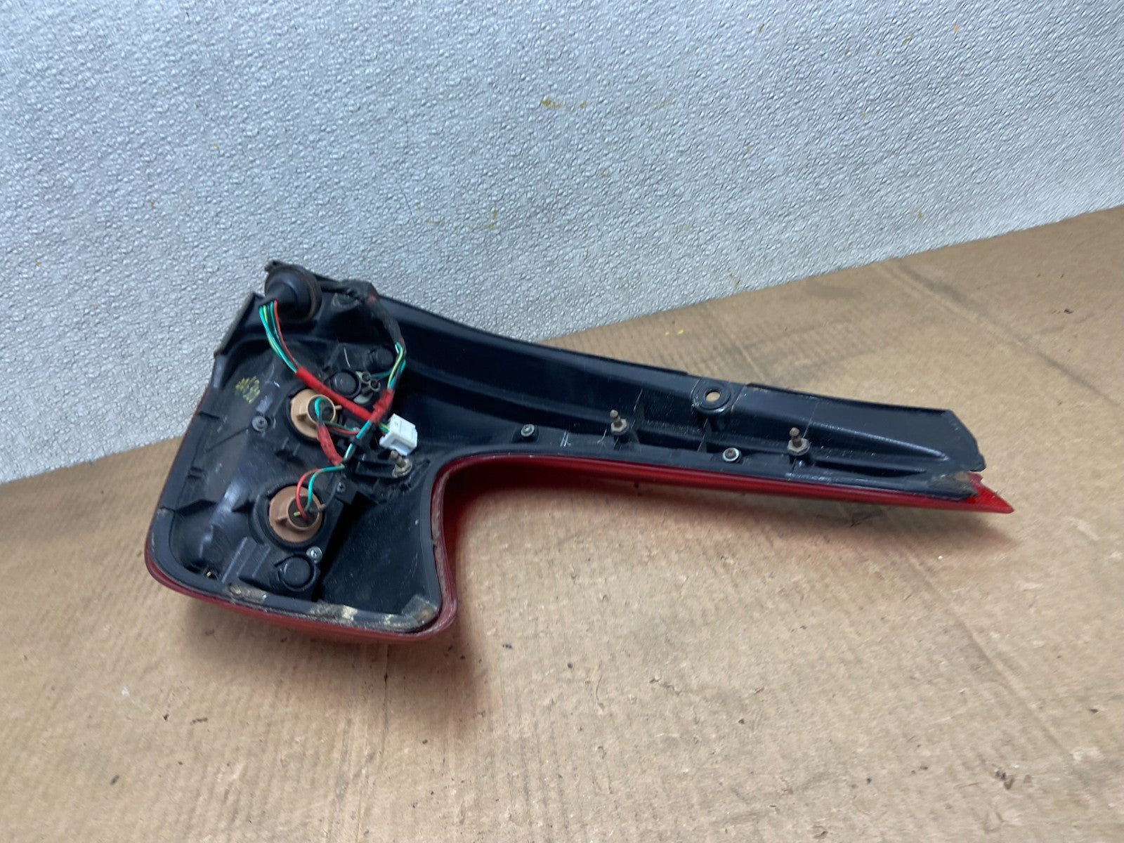 2011 to 2014 Nissan Juke Left Driver LH Side Tail Light OEM AA6300 DW6