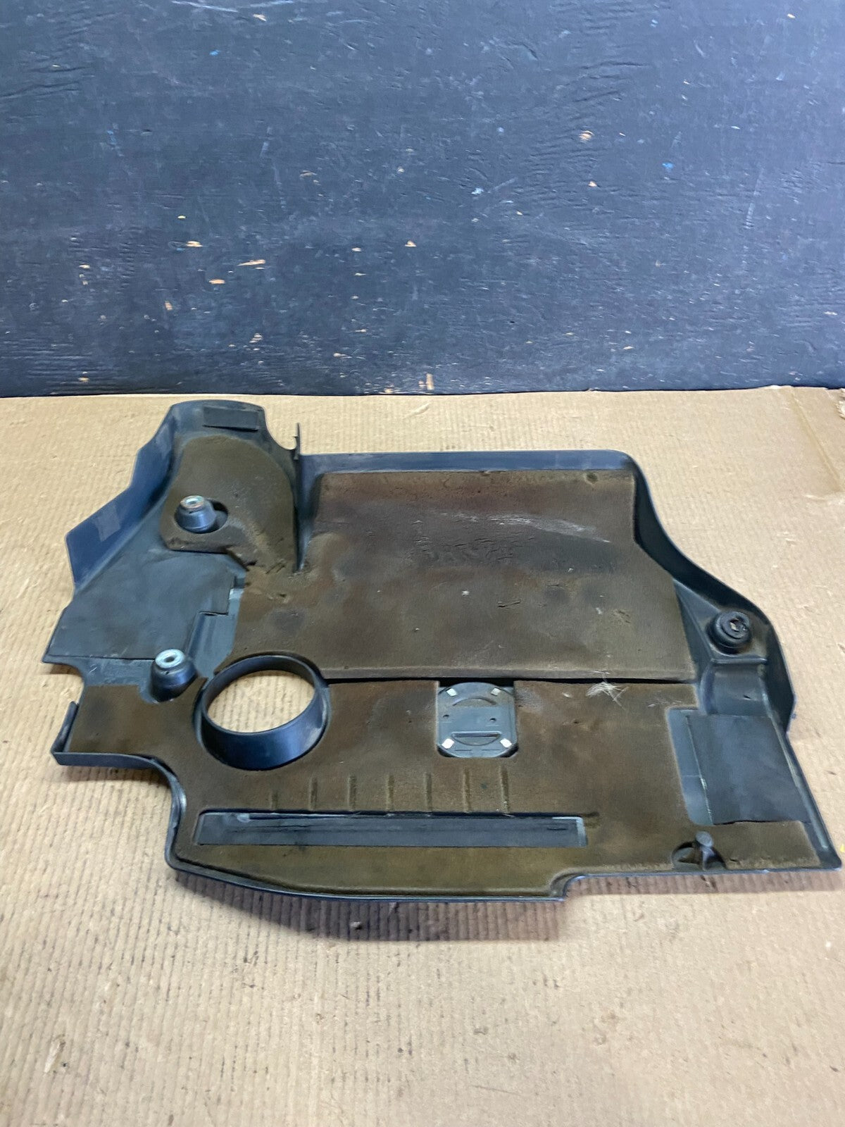2007 to 2013 Nissan Altima 2.5 L Engine Cover n8311 DG4