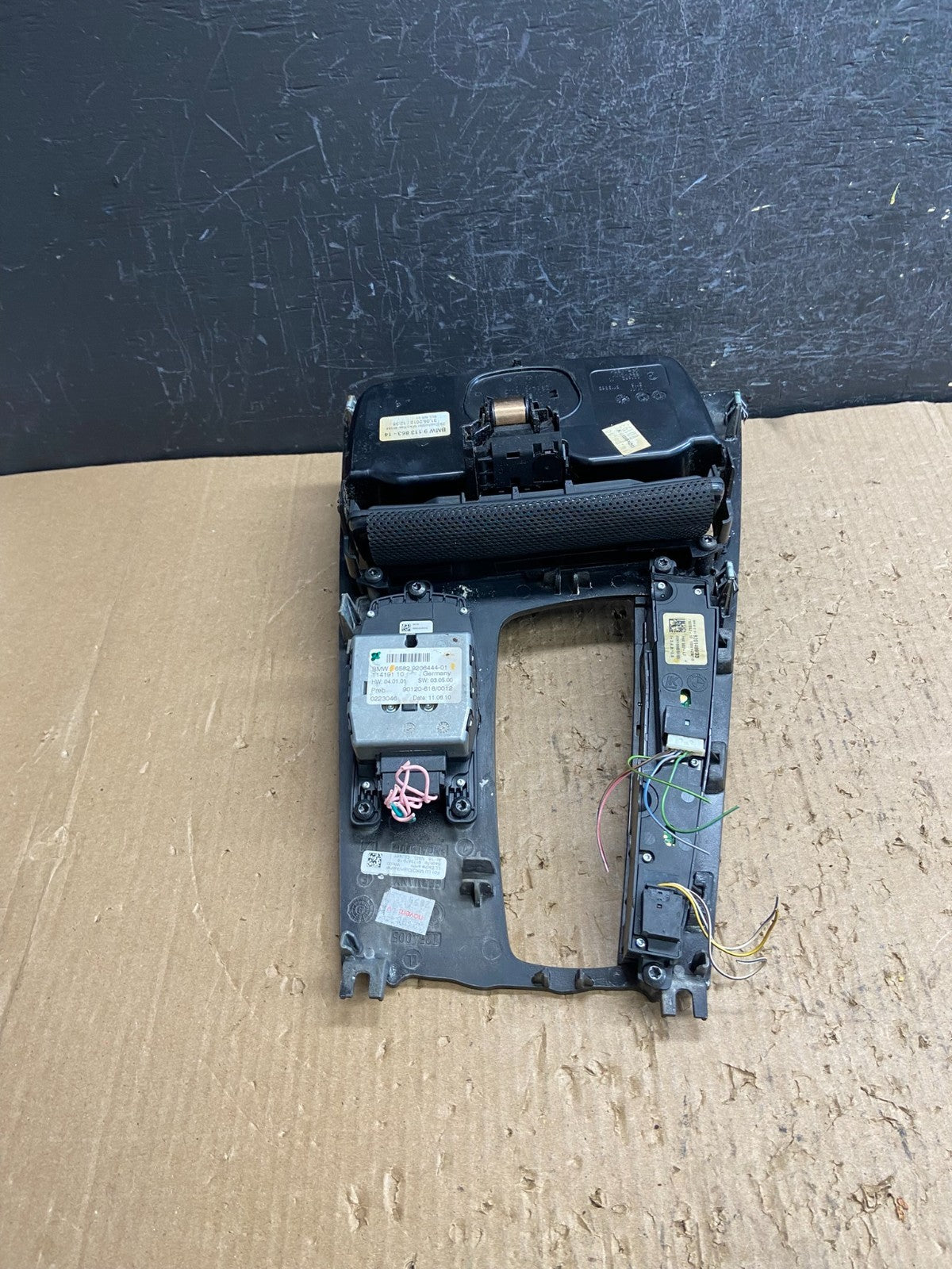 2009 to 2012 BMW 740i 750i F01 Center Shifter Console Trim Cup Switch AF1465 DG5