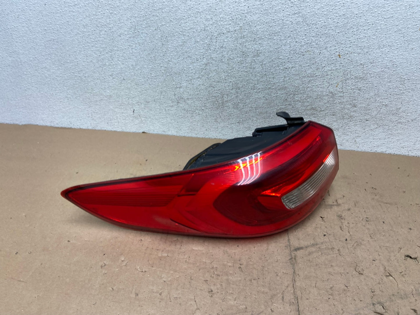 2015 2016 2017 Hyundai Sonata Left Driver Lh Tail Light AG5563 LK2