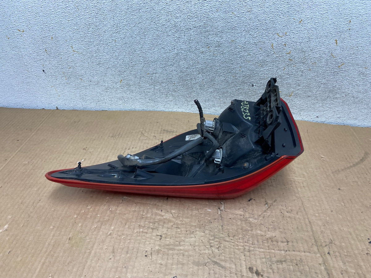 2017 - 2020 Nissan Pathfinder Left Driver LH Tail light AI8235 LK4