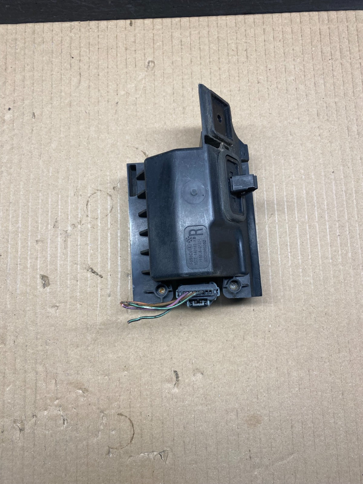 2017-2020 Ford Fusion Right Rear Blind Spot Object Warning Sensor ah7476 DG1