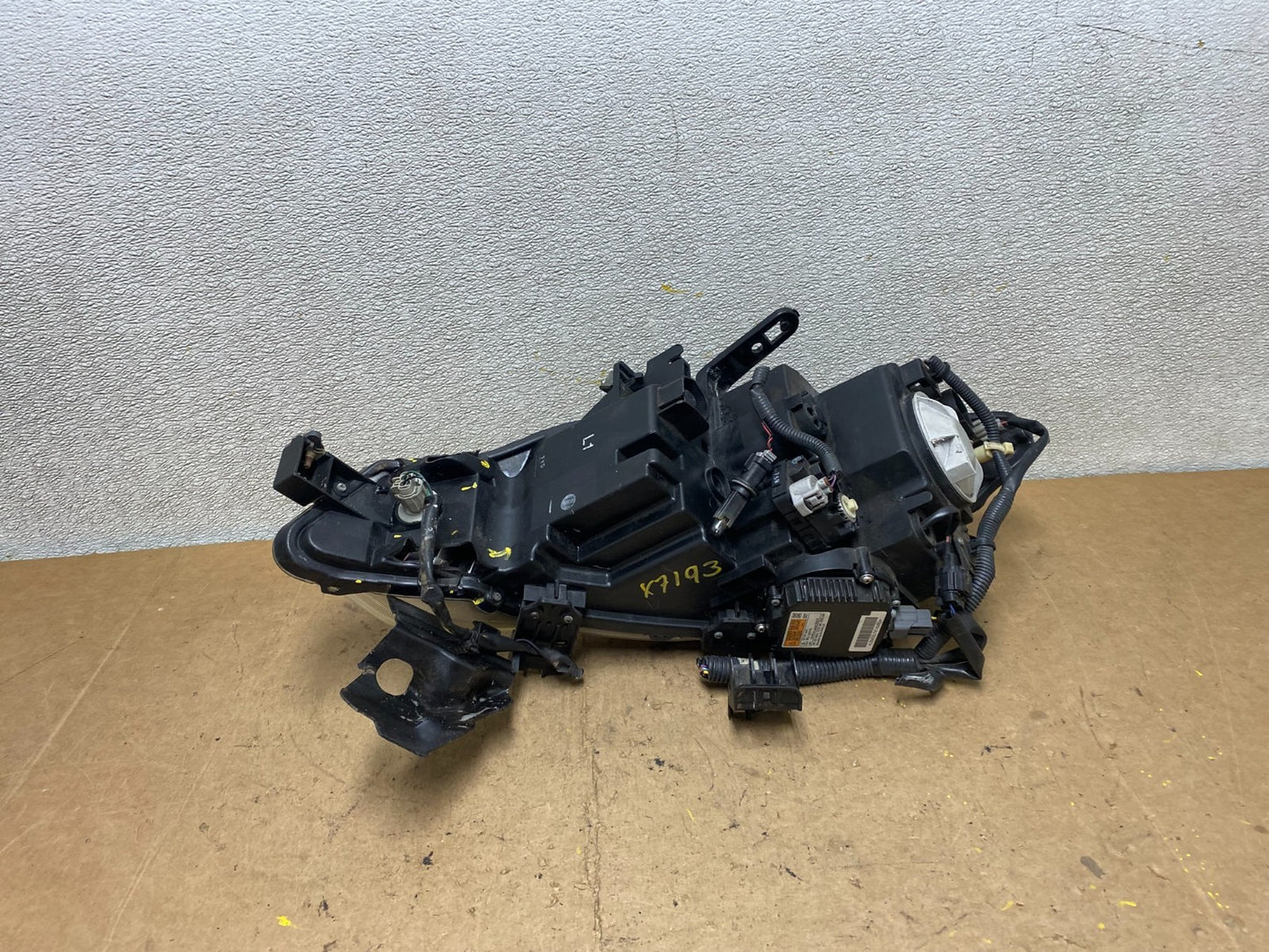 2011 to 2014 Nissan Murano Headlight Right Passenger Rh Oem Xenon Hid X7193 DW11