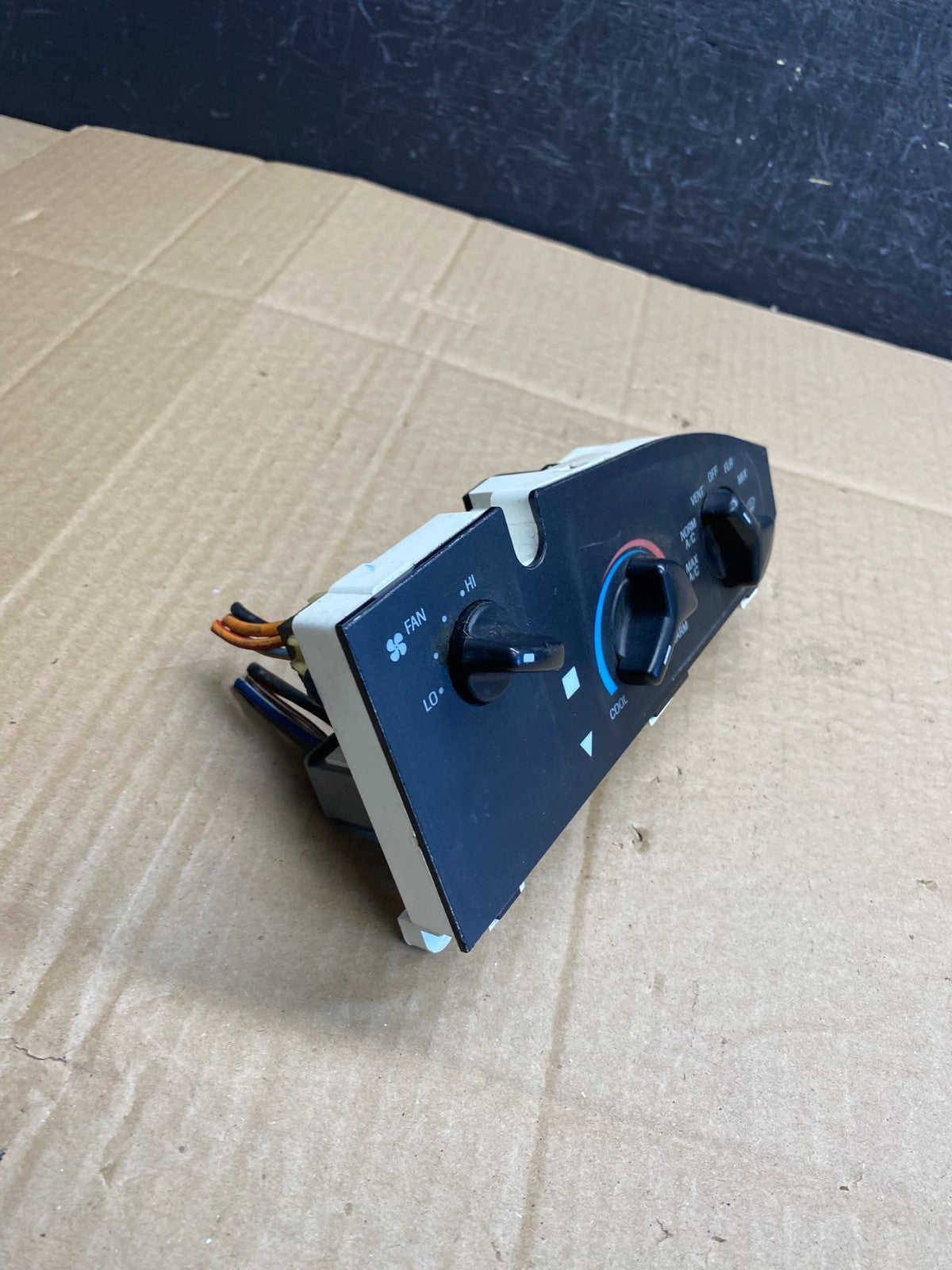 1997-2014 Ford Van Econoline E150 E250 Heater Climate Fan Control AC9332 DG1