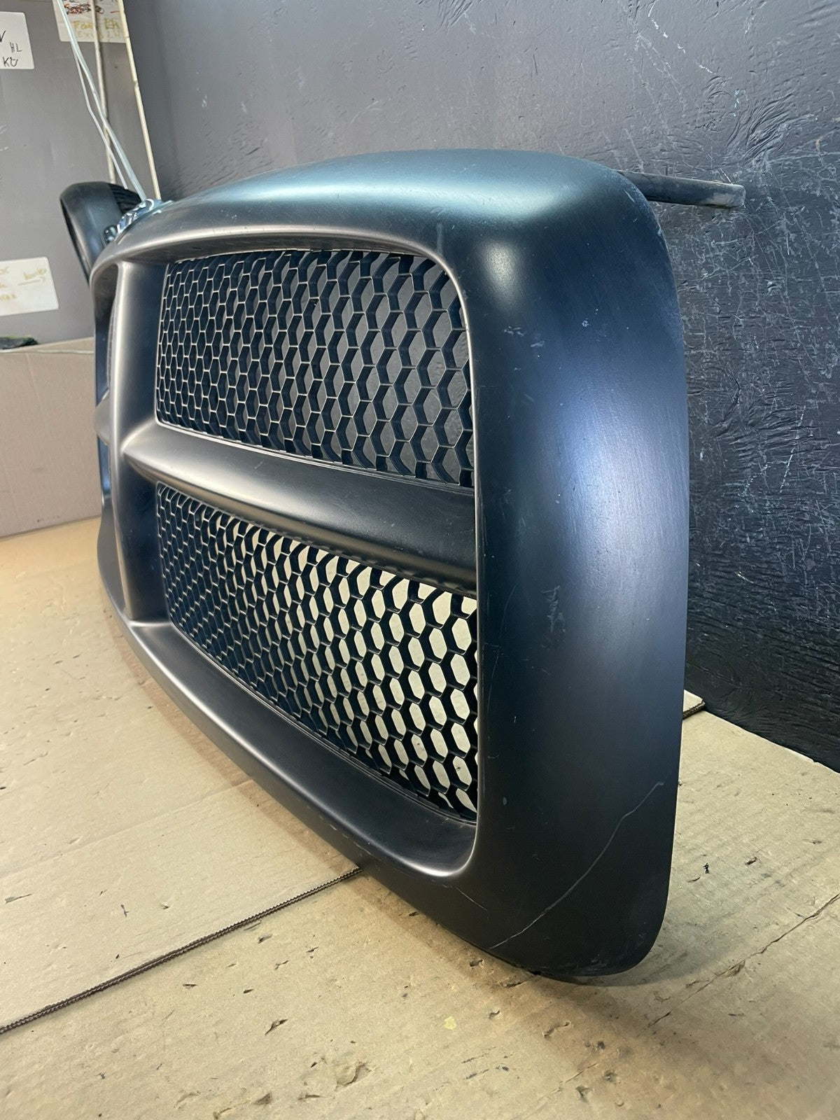 2002 2003 2004 2005 Dodge Ram 1500  Upper Front Grill Grille AD5740 DG1