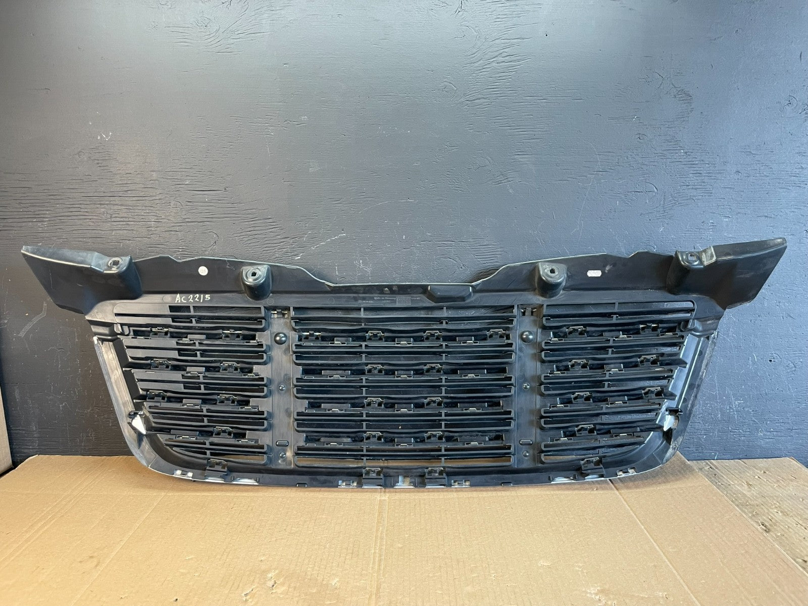 2009 to 2011 Freightliner Sprinter Front Upper Chrome Grill Grille AC2215 DG5