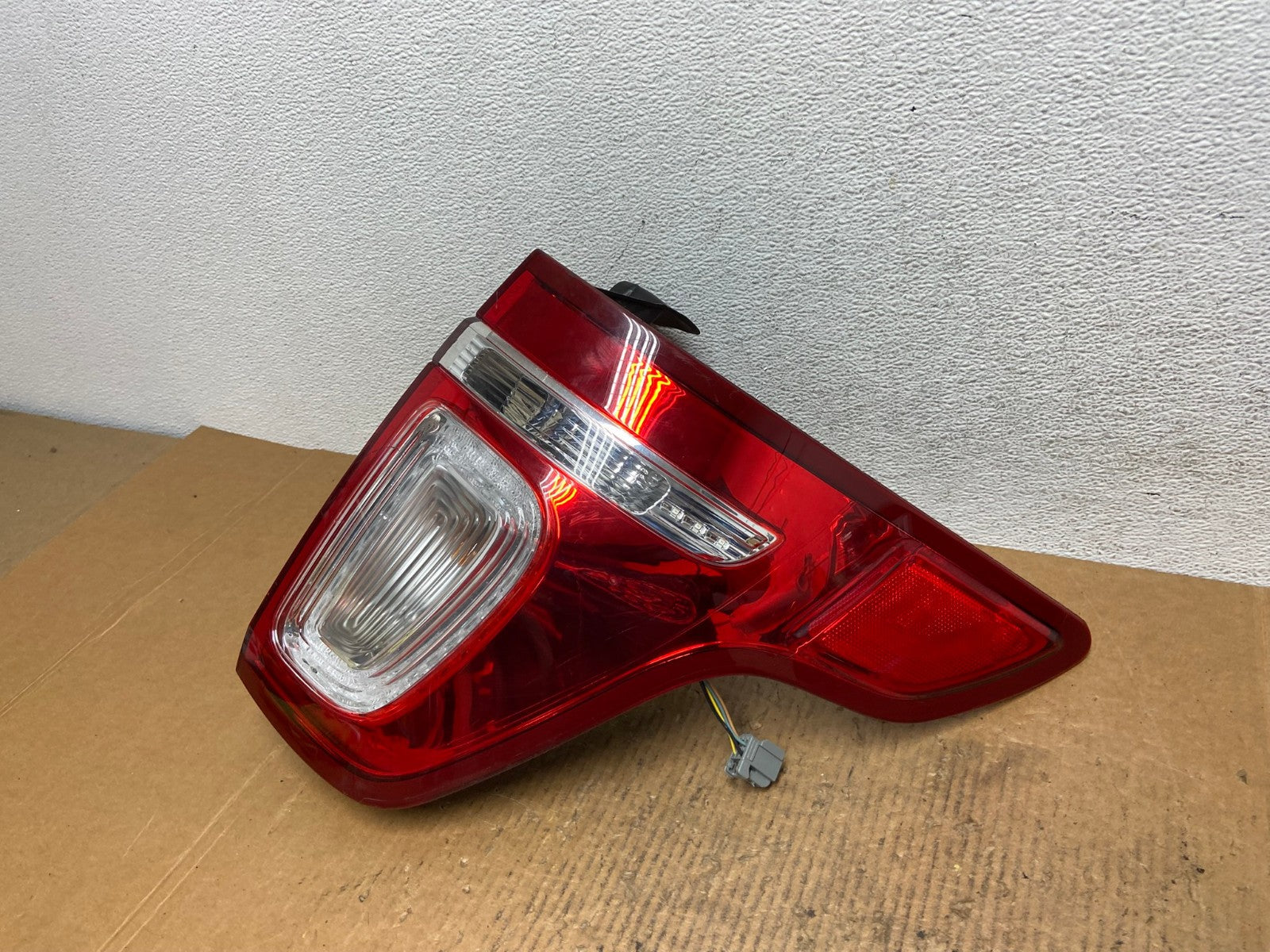 2011-2015 Ford Explorer Police Package Right Passenger Tail light AE1599 LK1