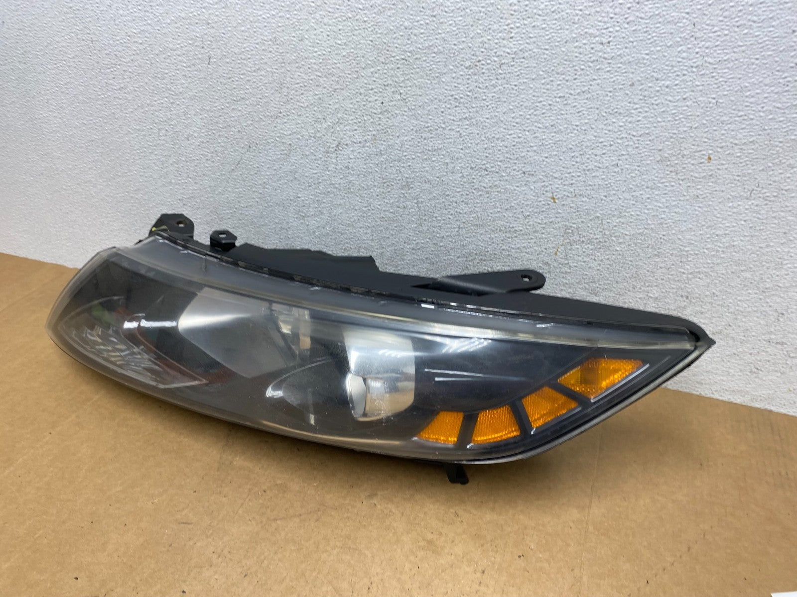 2011-2013 Kia Optima Left Driver LH Side Headlight Halogen AE2999 DW1