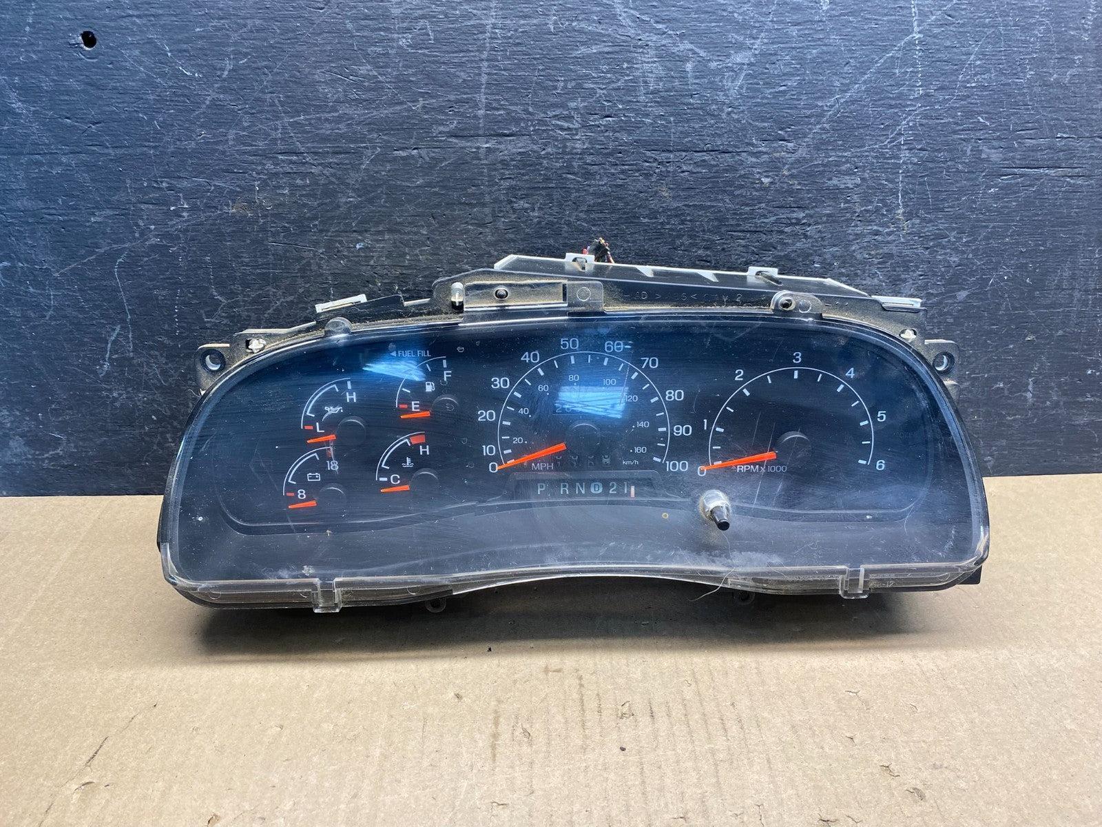1999 - 2001 Ford F150 F-150 Speedometer Cluster Gauge AG9419 DW0