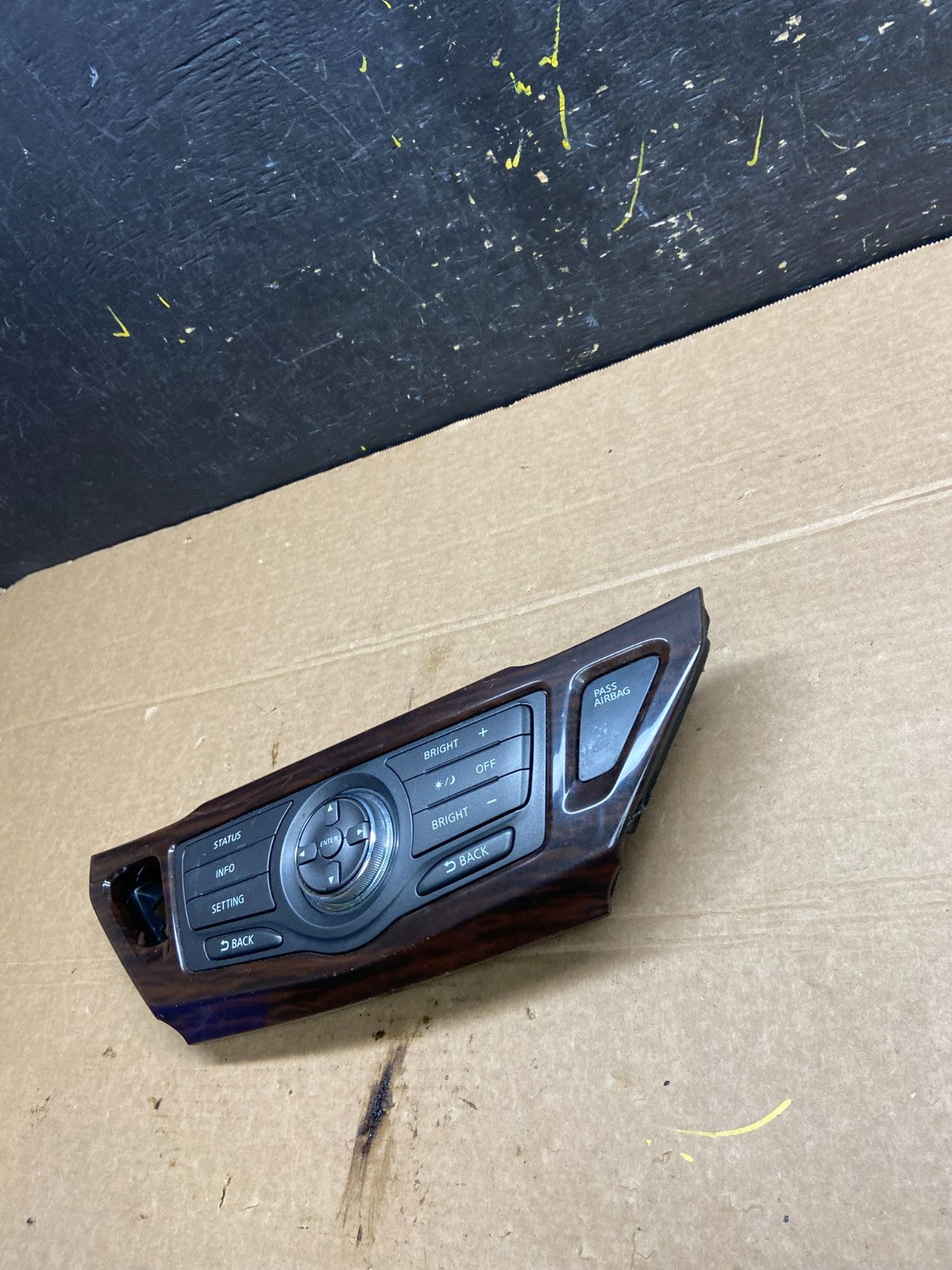 2013 to 2015 Nissan Pathfinder Information Display Control OEM W6513 DG1