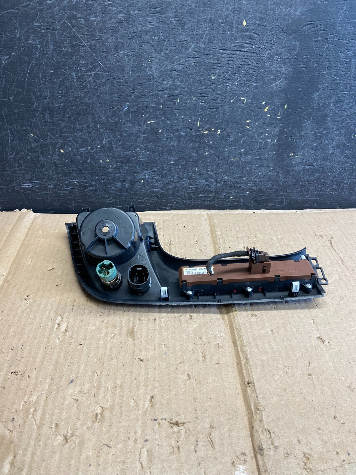 2014-2018 Ram Promaster Front Center Hazard Cover Storage USB Cup Hold AI2849 DW3