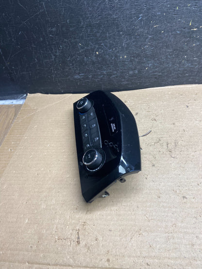 2017 to 2020 Nissan Rogue Heater Temperature AC Climate Control ah5379 DG1