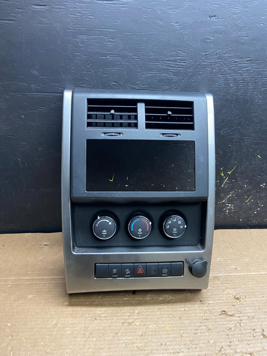 2008 to 2012 Jeep Liberty Dash Climate Temperature Control Radio Bezel w2061 DG0