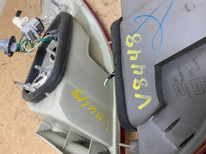 1998 1999 2000 Toyota Corolla Left+Right Side Tail Lights V8448 DW7