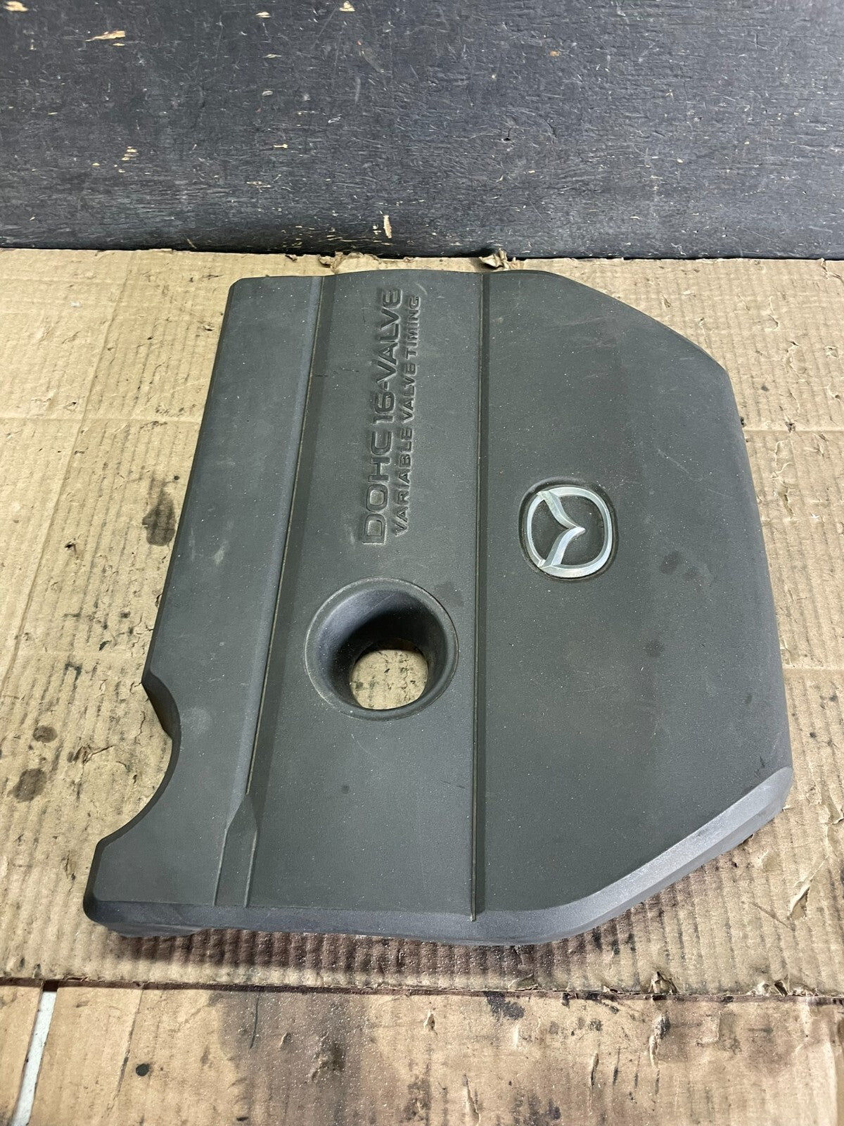 2004 to 2009 Mazda 3 DOHC 16 VALVE Engine Shield Top Cover M2615 PS3