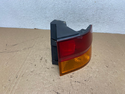 2002 2003 2004 Honda Odyssey Right Passenger Side Tail Light AG1299 LK2