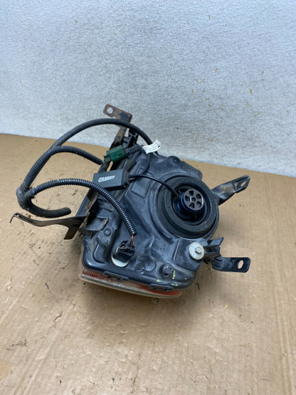 2005 - 2007 Ford Freestyle Right Passenger RH Side Halogen Headlight AI9250 LK11