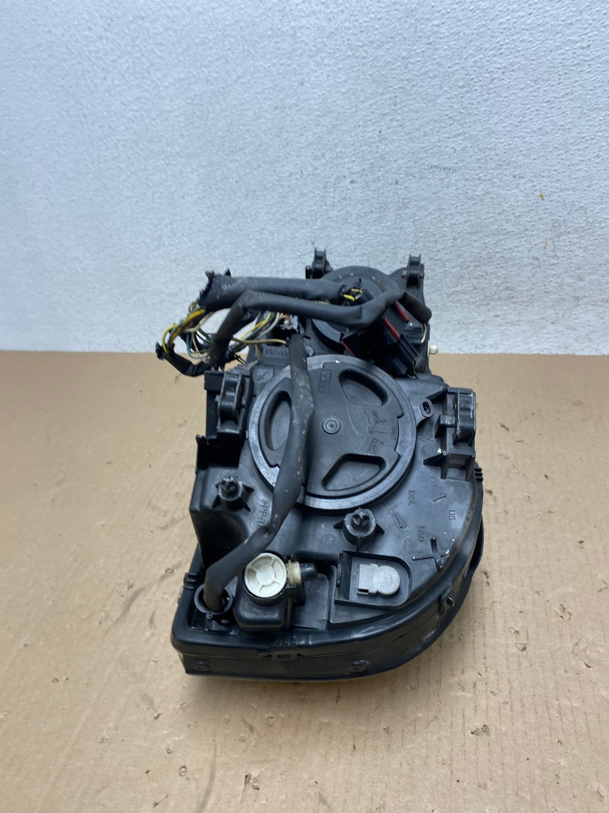 2008 - 2014 Volvo XC90 Right Passenger Projector Headlight Xenon Hid AE8792 LK7