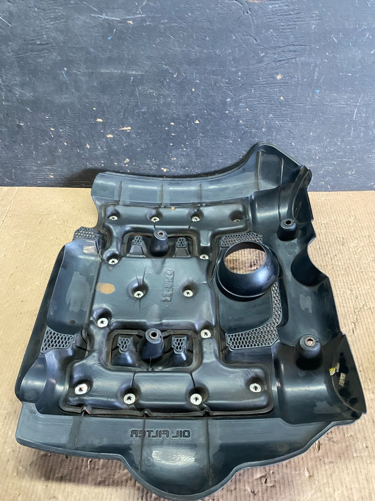 2006 to 2008 Kia Sedona V6 3.8L Engine Motor Cover P5810 DG6
