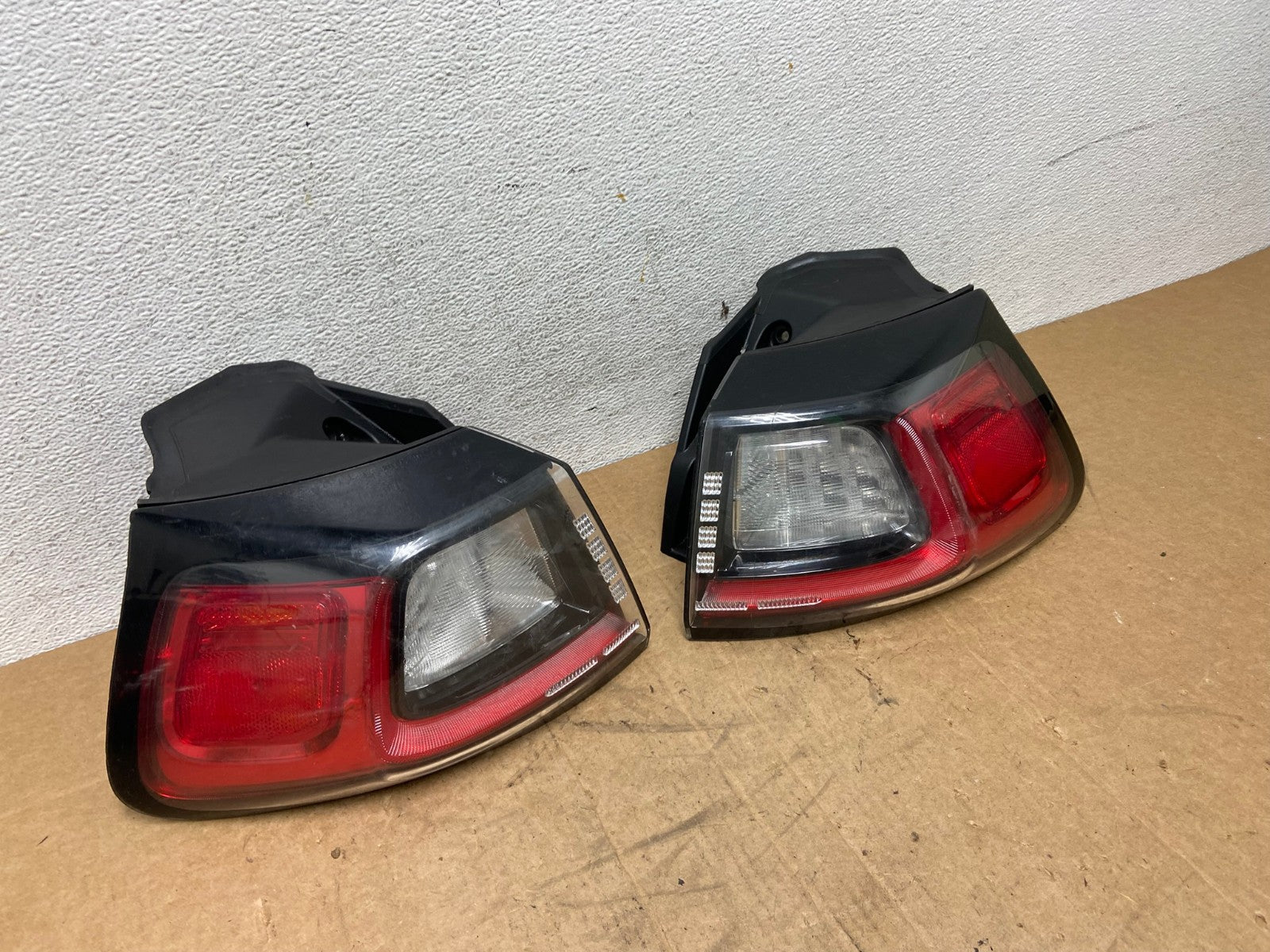 2019 to 2023 Jeep Cherokee Right + Left Side LED Tail Lights AD6341 LK2