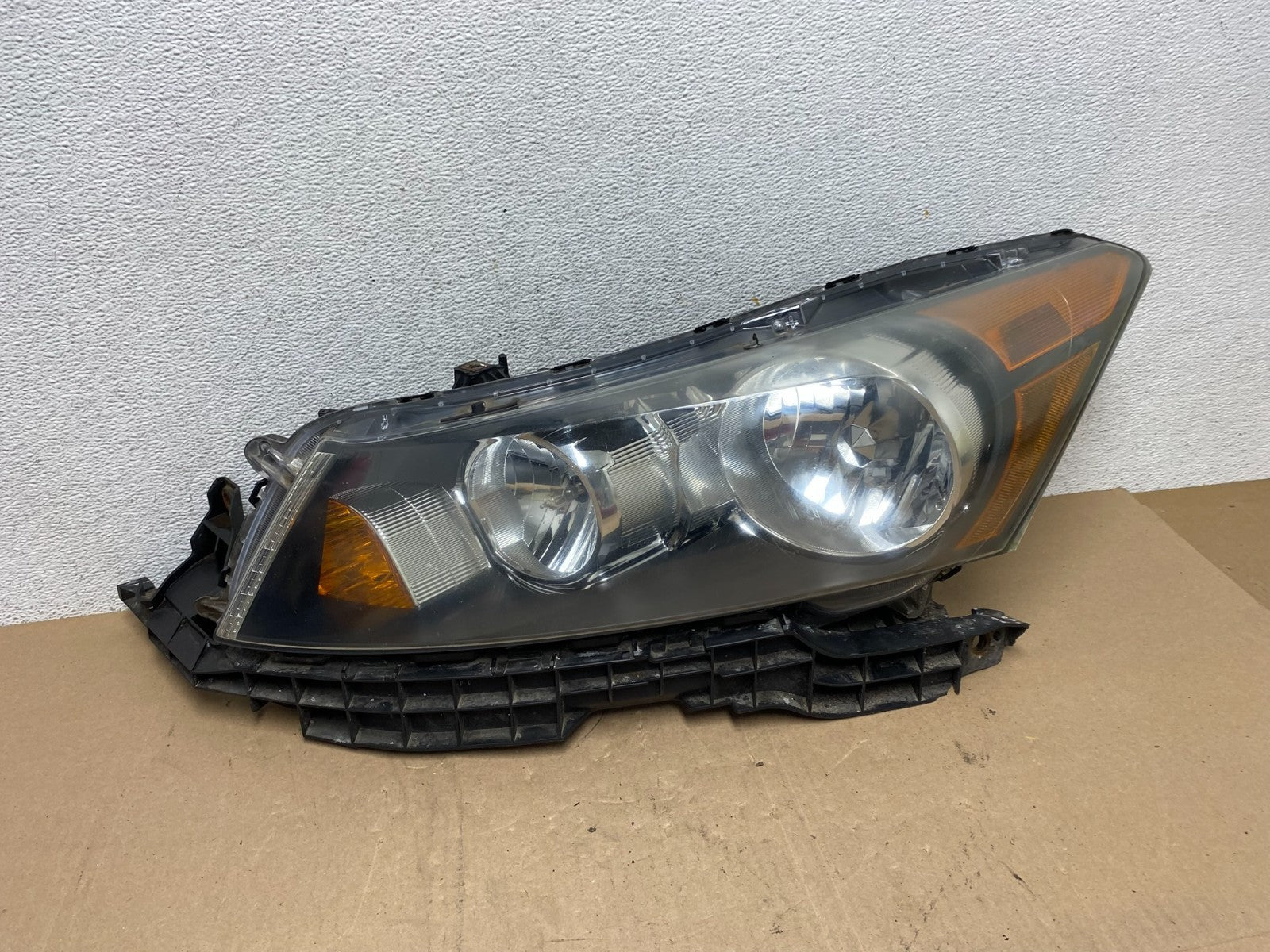 2008 to 2012 Honda Accord Sedan Headlight Left Driver Lh Side AE6703 DW0