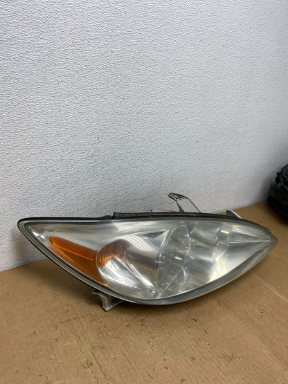 2002 to 2004 Toyota Camry Halogen Headlight Right Passenger Rh AC8572 DW2