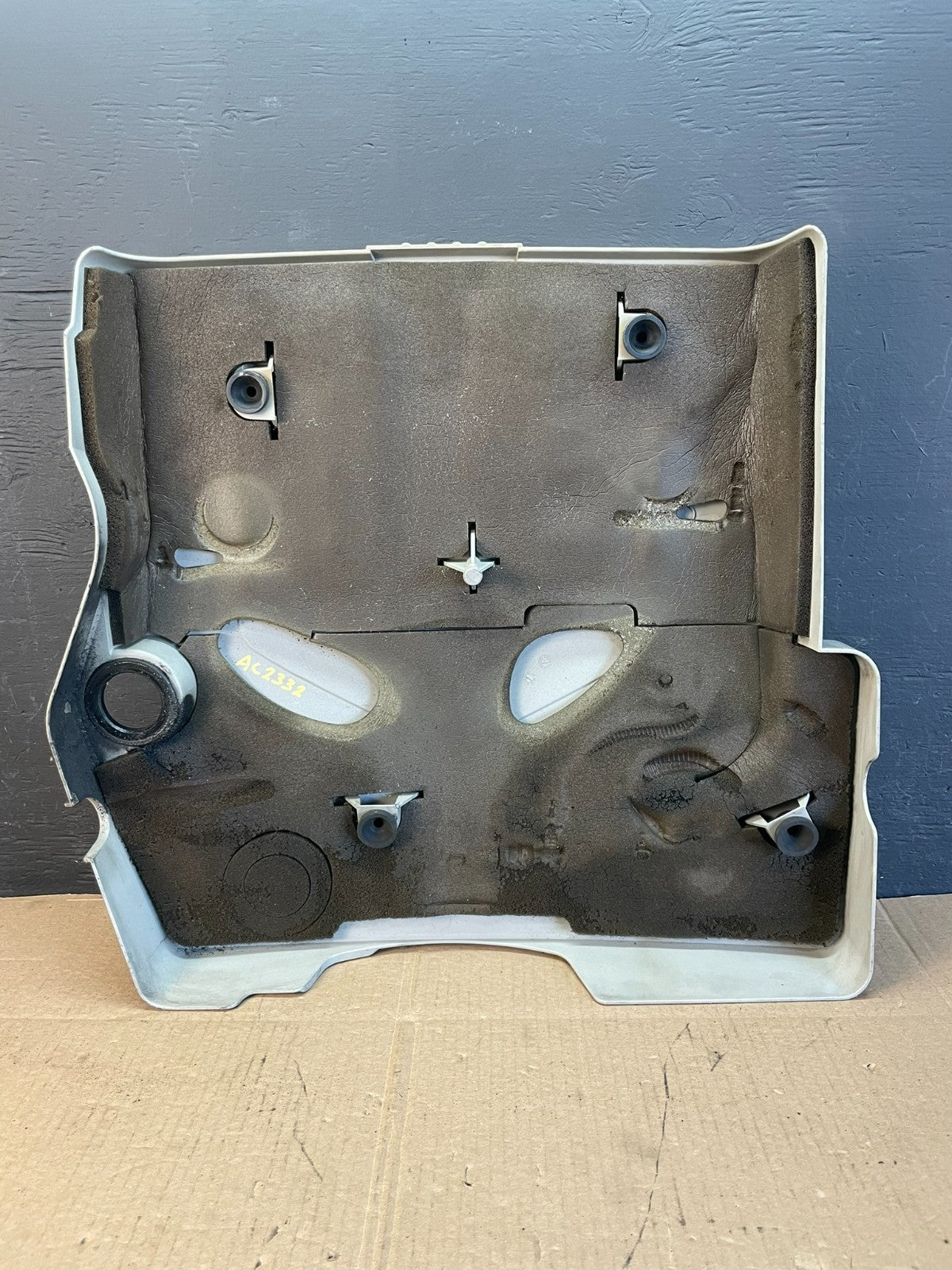 2004 to 2007  Cadillac CTS 3.6L Plastic Engine Cover Shield OEM AC2332 DG5