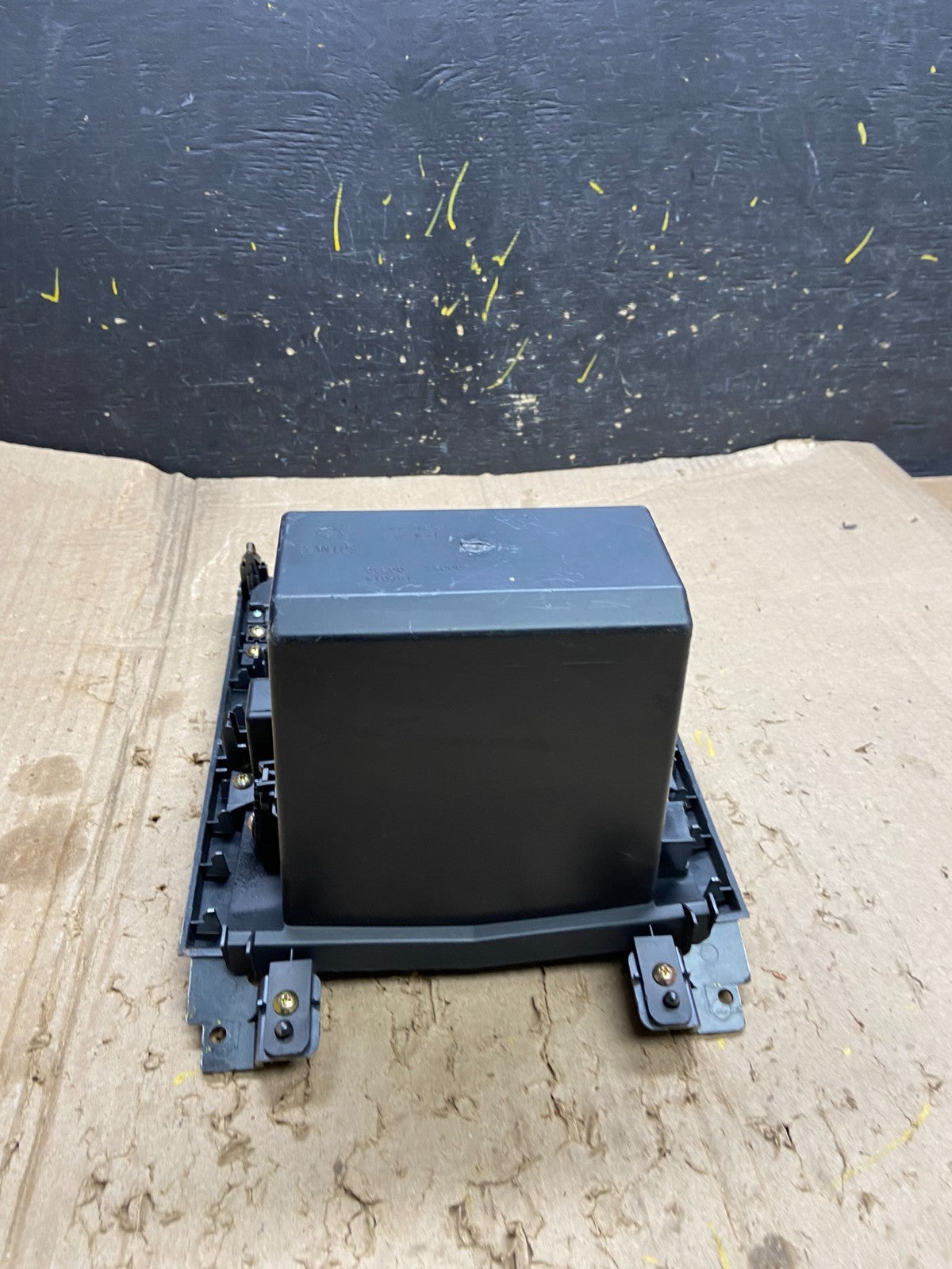 2004 2005 2006 Nissan Maxima Radio Panel Climate Control Bezel Trim OEM x6398 DG6