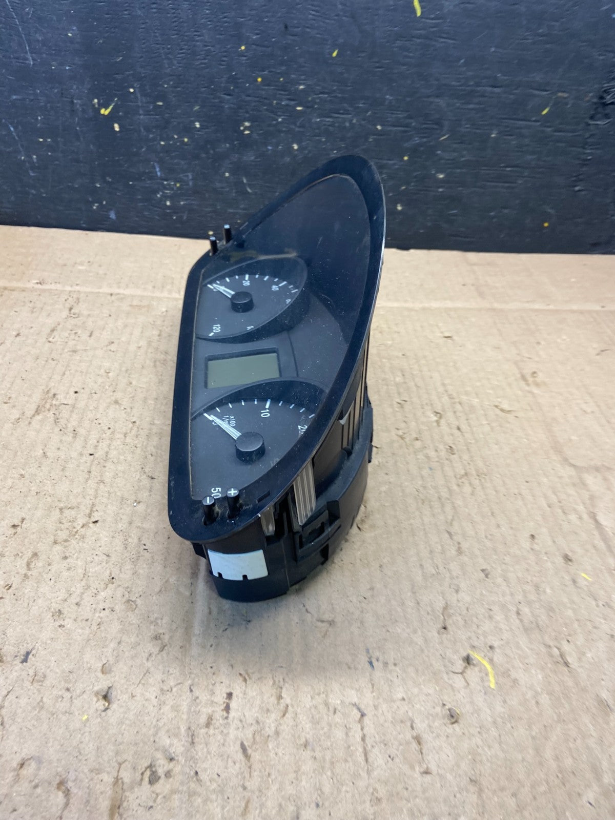 2003 to 2006 Sprinter 2500 3500 Instrument Speedometer Gauge Cluster Q0888 DG2