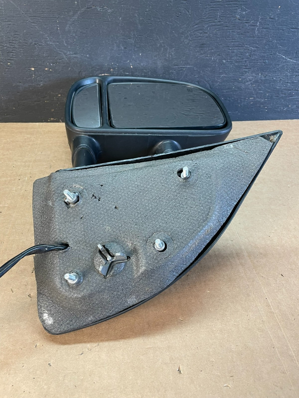 1999 to 2007 Ford F250 F350 F450 Left Driver Door View Mirror AE8355 DW4