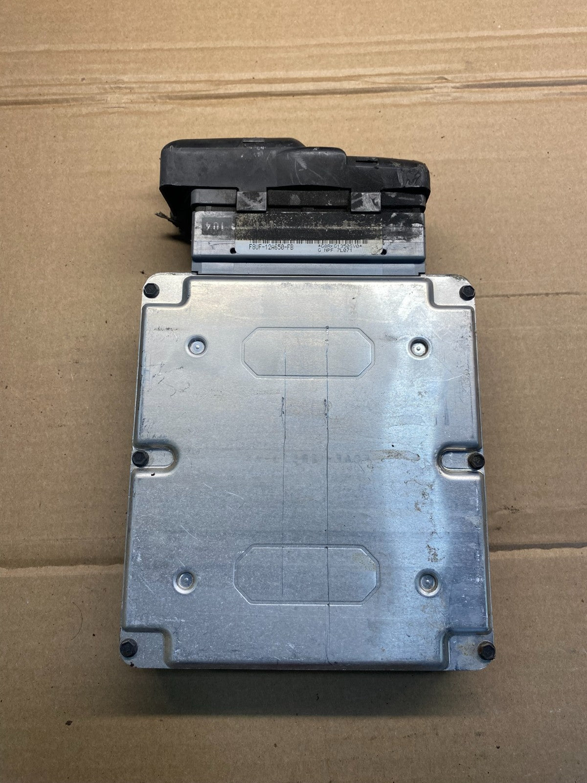 1998 Ford E-Series E-250 4.2L Engine Control Computer F8UF-12a650-fb AE8072 DW1