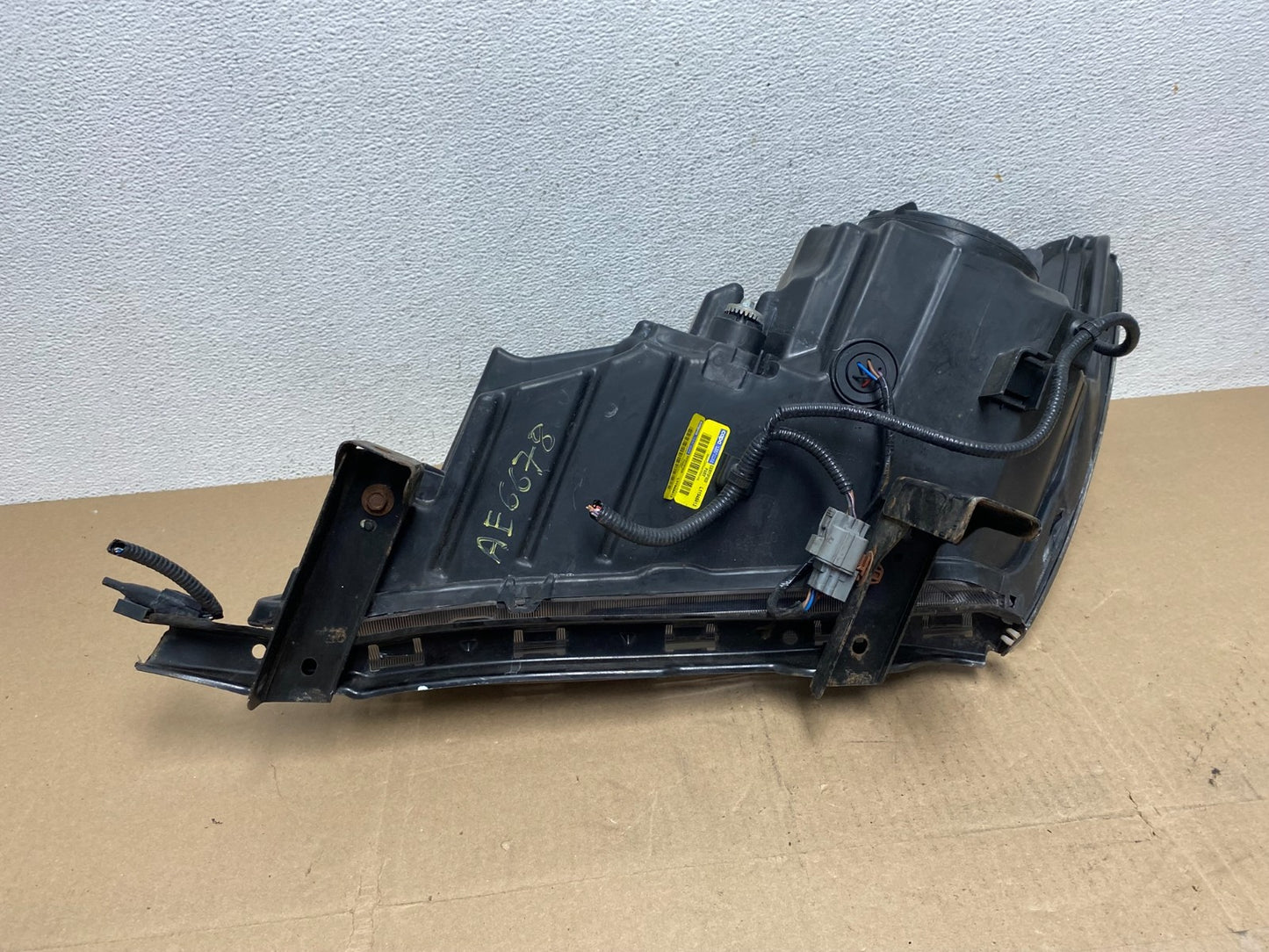 2014 to 2016 Acura MDX Headlight Halogen Right Passenger Aftermarket AE6678 DG8