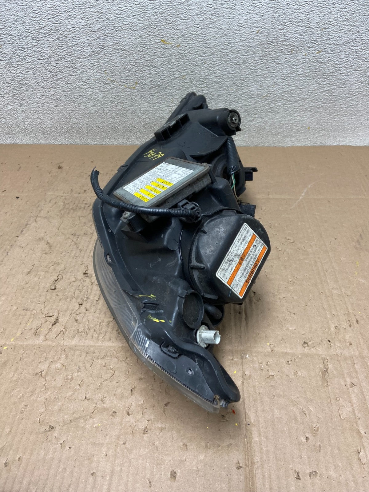 2004 to 2006 Acura TSX Right Passenger RH Side Xenon HID Headlight OEM Y3079 DW9